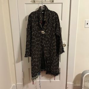 Women’s black and tan boucle lightweight coat